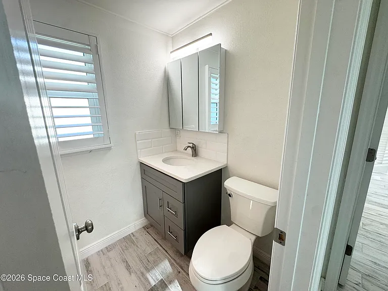 249 Palm Ln — Photo 16