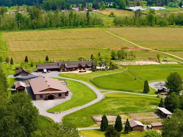 1194 216th St, Langley, BC V2Z 1R3