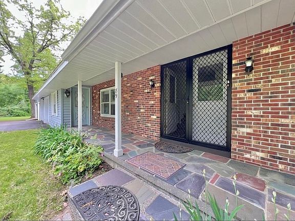 3rd image of 89 Butler Avenue