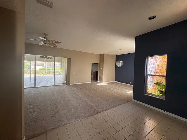 4622 Meadowview Cir — Photo 1