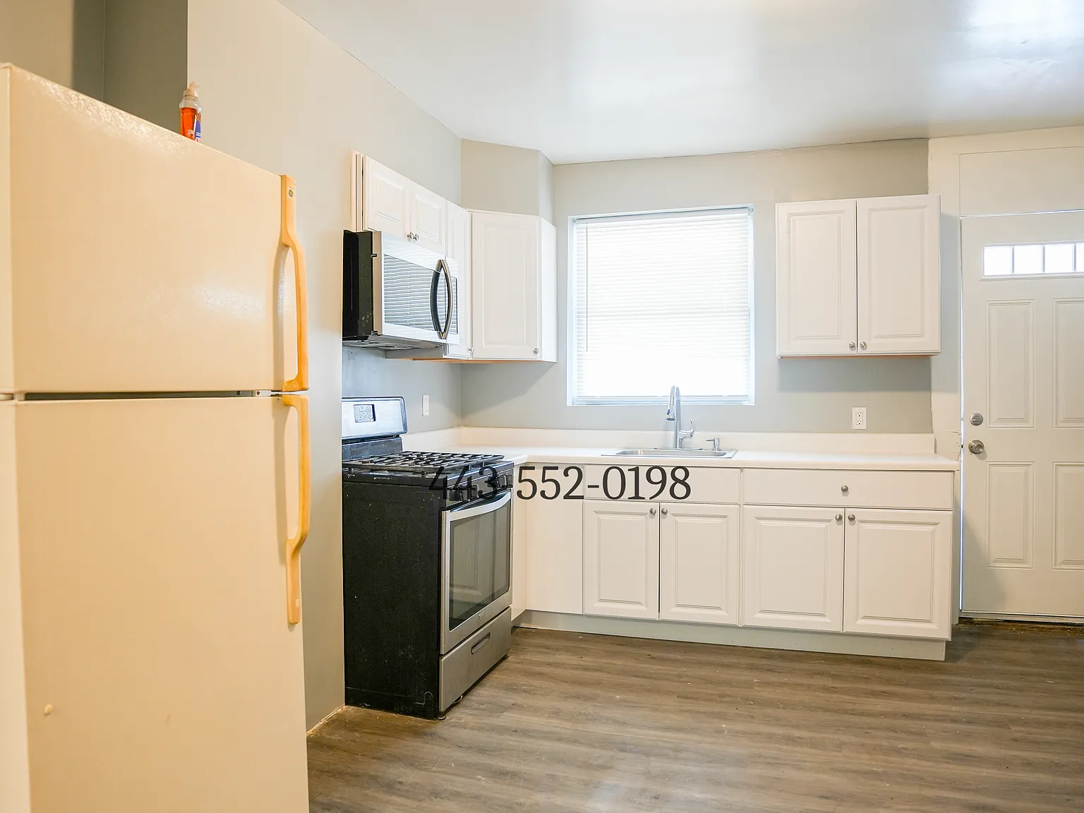 2 bed, 1100 sqft, $2,400 — Photo 2
