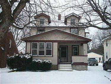 1st image of 58 Russell Ave
