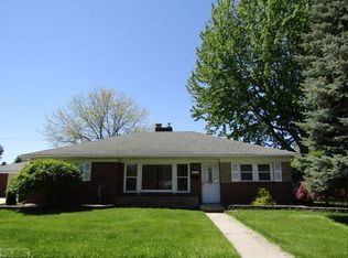 23230 Deziel St, Saint Clair Shores, MI 48082
