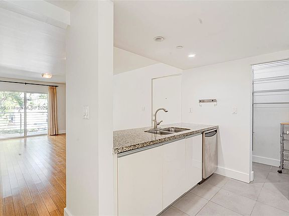 5th image of 7541 SW 61st Ave APT 2