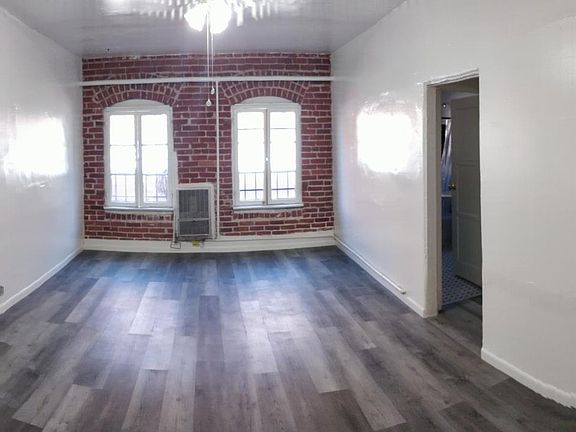 3rd image of 746 S Normandie Ave #8651dpydy