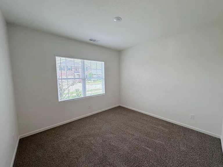 1640 Hossler Trl — Photo 10
