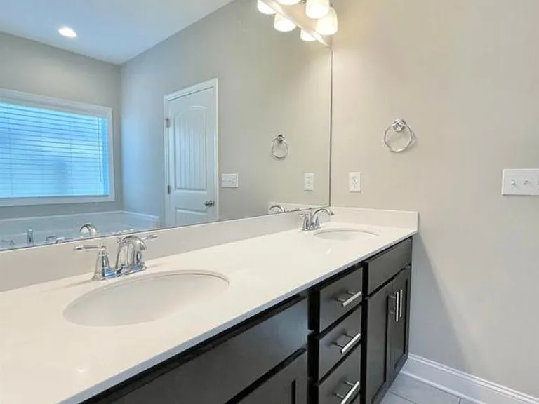 102 James Parcus Cir — Photo 31