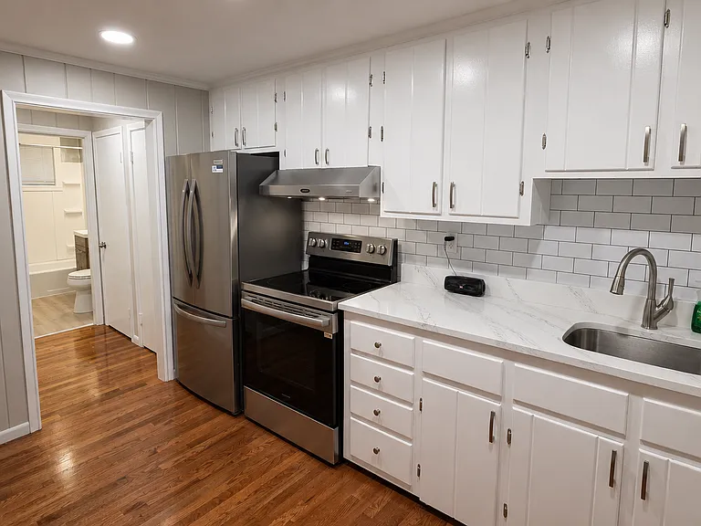 kitchen; all new appliances