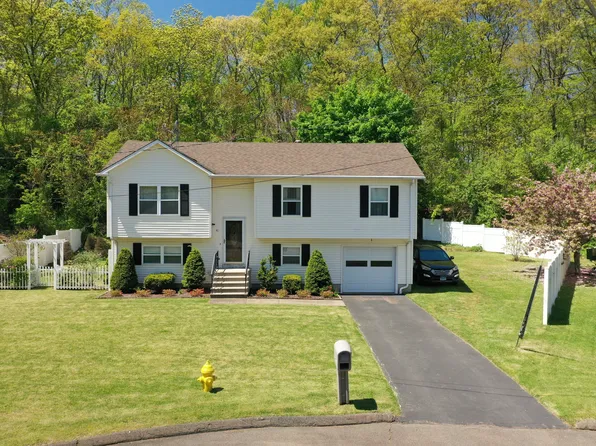 41 Blake Court, East Haven, CT 06512