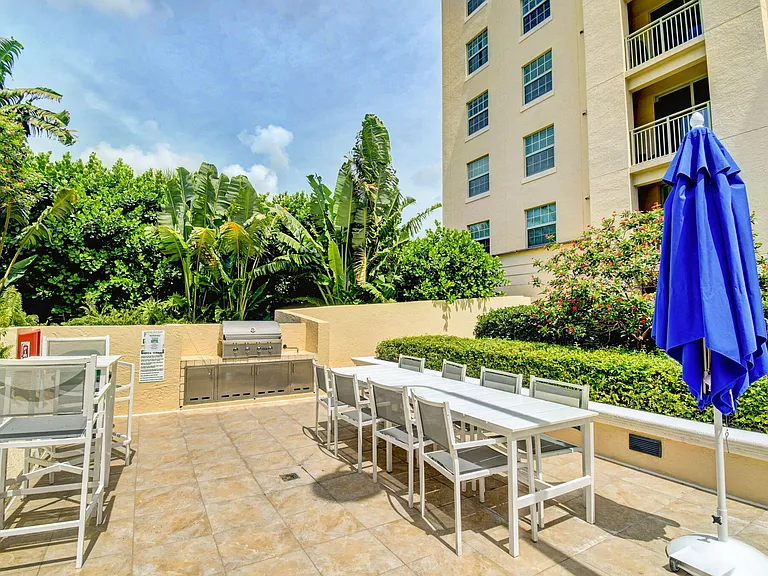 610 Clematis St #424 — Photo 37