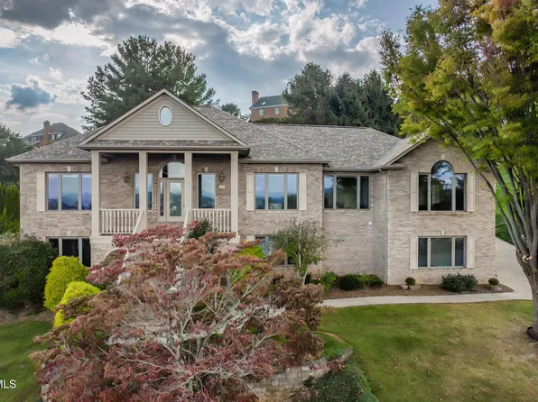 2304 Granite Dr, Johnson City, TN 37604
