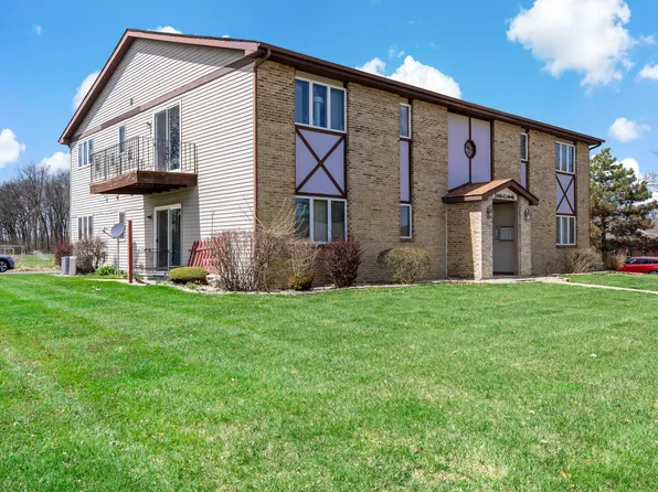 2442 Harvest Dr #242, Crown Pt, IN 46307