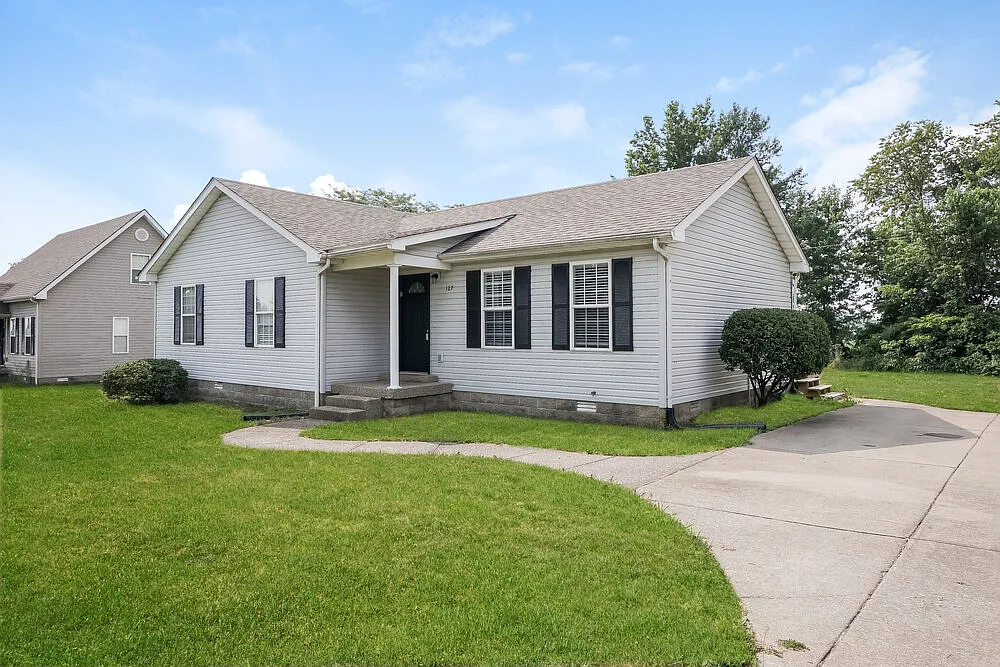 3 bed, 2.0 bath, 1494 sqft, $1,870 — Photo 3