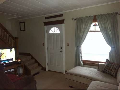 2nd image of 16 Kennedy St