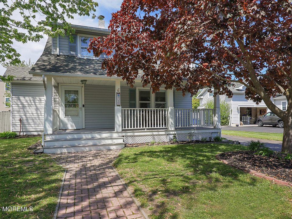 1st image of 715 Howe Street