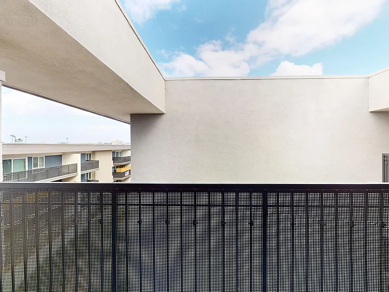 Eight 80 Newport Beach — Photo 153