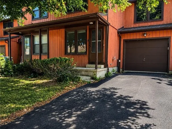 1 Robin Rd, Buffalo, NY 14228