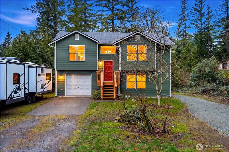 2nd image of 44525 Pine Road