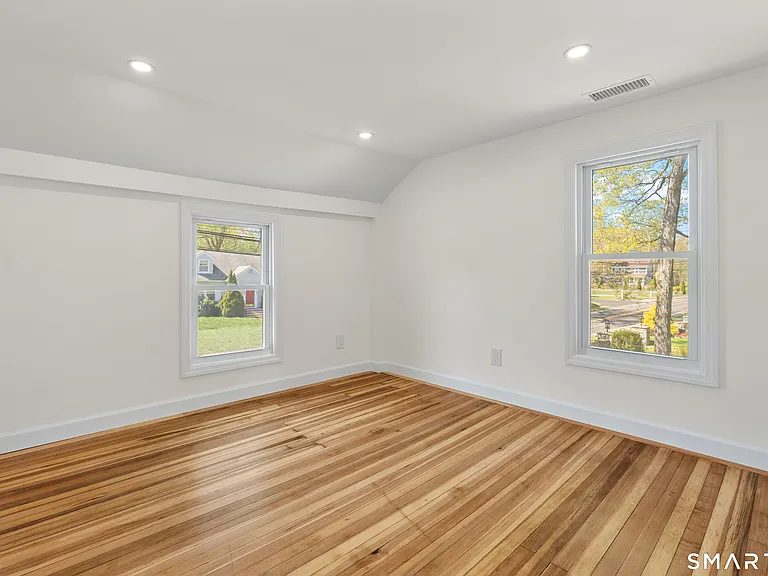 152 Partrick Ave — Photo 22