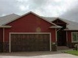 8308 S Seven Oaks Dr, Sioux Falls, SD 57108