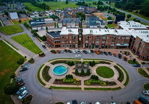 3rd image of 1360 Hicks Edgen Rd