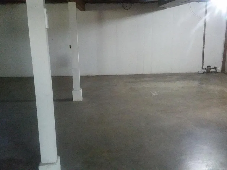 603 E High St — Photo 14
