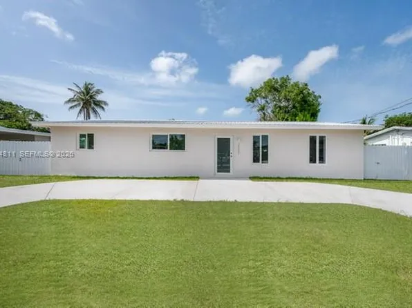 10040 SW 215th St, Cutler Bay, FL 33189