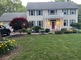 243 Wickham Rd, North Kingstown, RI 02852