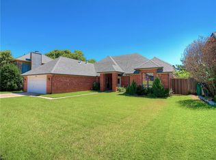 19708 Harness Ct, Edmond, OK 73012