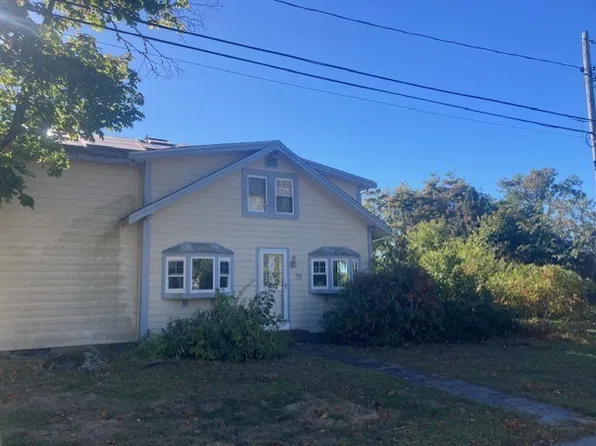 32 Chestnut St, Wareham, MA 02571