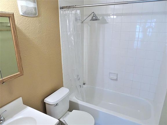 3rd image of 6220 Bentwood Trl APT 1303