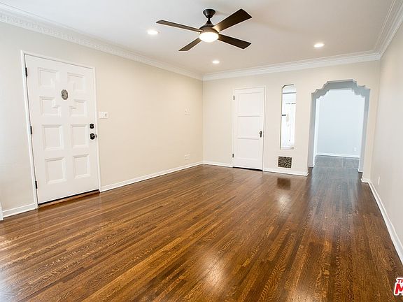 3rd image of 923 Alandele Ave