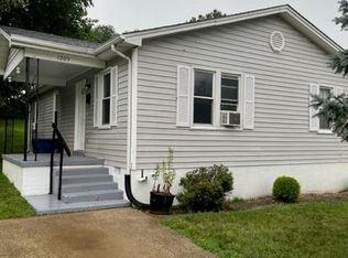 1205 Race St, Richmond, KY 40475
