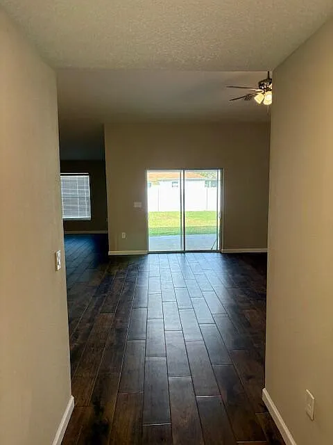 4 bed, 3.0 bath, 2078 sqft, $3,000 — Photo 2