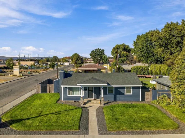 1704 N 22nd Ave, Pasco, WA 99301