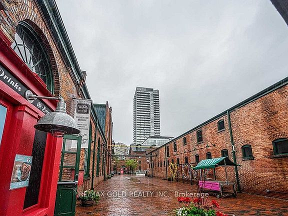 2nd image of 33 Mill St #1904