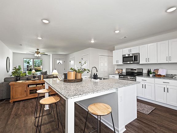 4th image of 1333 Foundry Dr