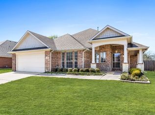 40 Lucas Ln, Edgecliff Village, TX 76134