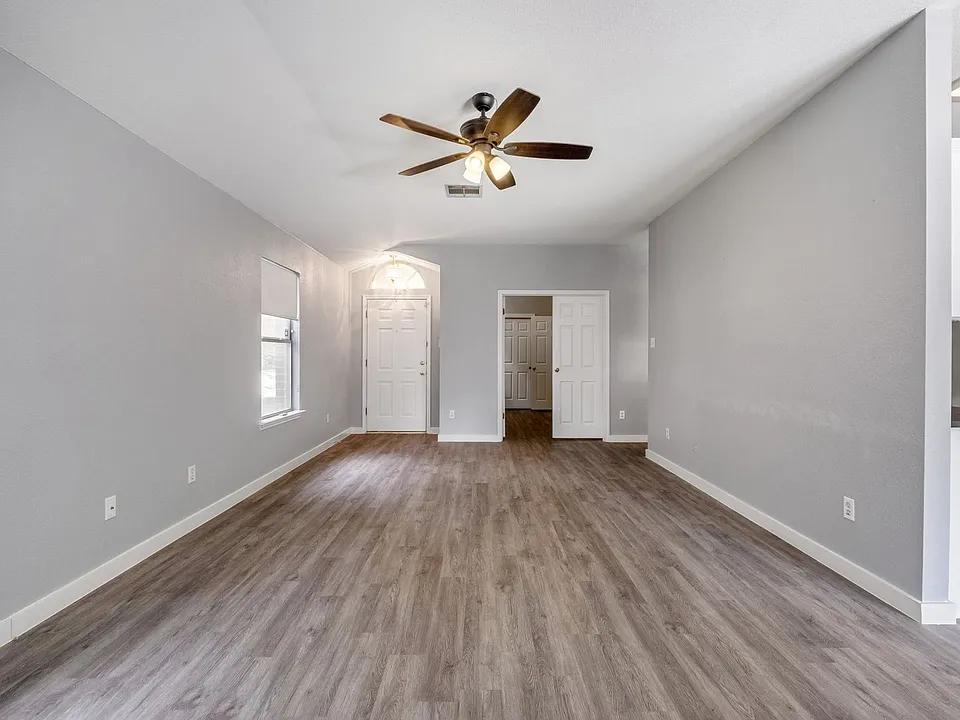 3413 Ruby Red Dr