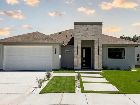 3208 Fairway Dr, Edinburg, TX 78542