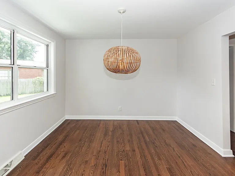 343 Cessna Ave — Photo 36