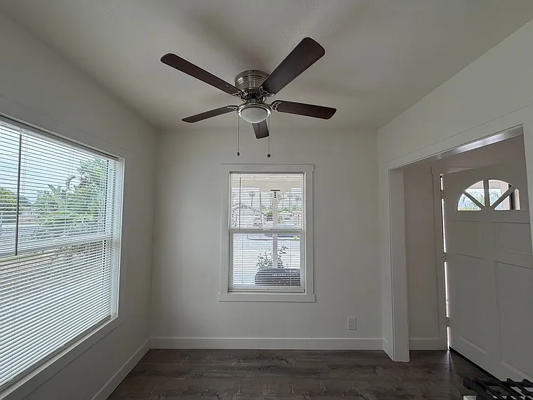 535 Jackson St — Photo 5