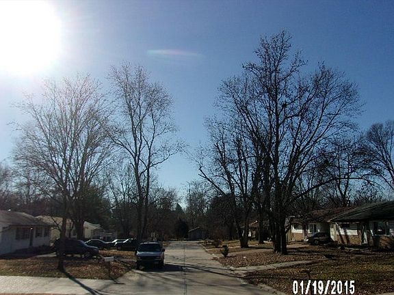4th image of 10124 Crown Point Dr
