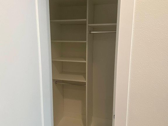 3rd image of 400 El Camino Real #118
