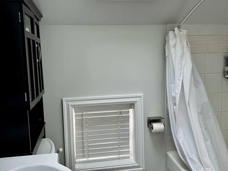 60 Walter St — Photo 16
