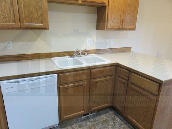 5th image of 2126 172nd St E