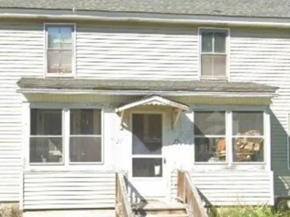 25-27 Sturdy St, Norton, MA 02766