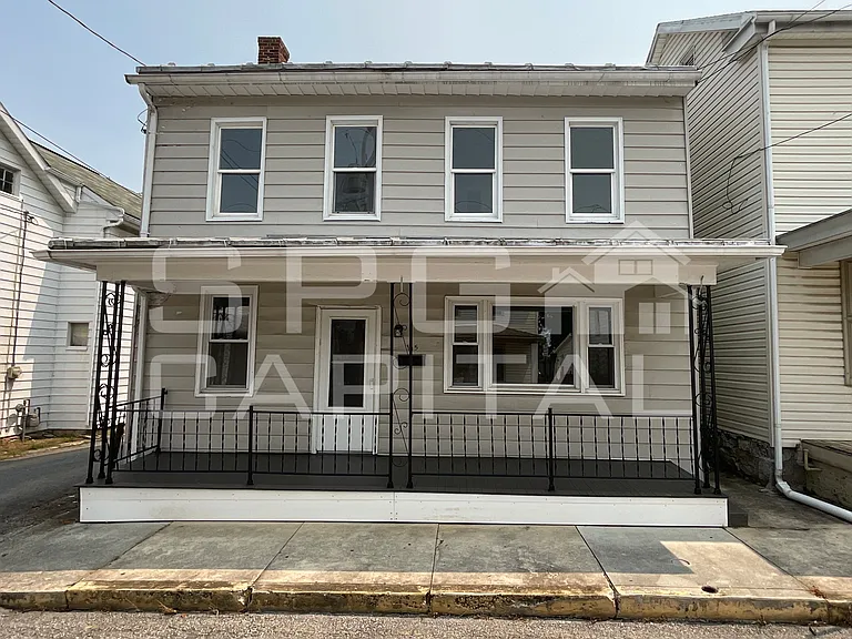 115 N Penn St — Photo 1