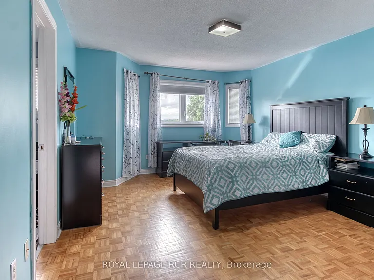 74 Fountainbridge Dr — Photo 14