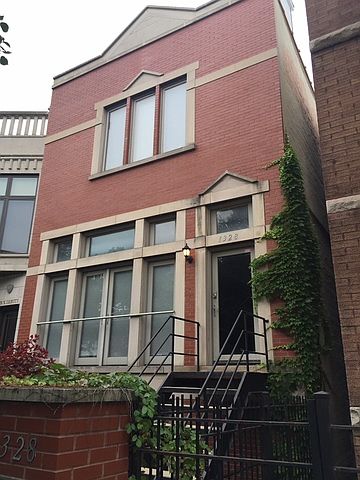 1st image of 1328 N Leavitt St #2NDFL